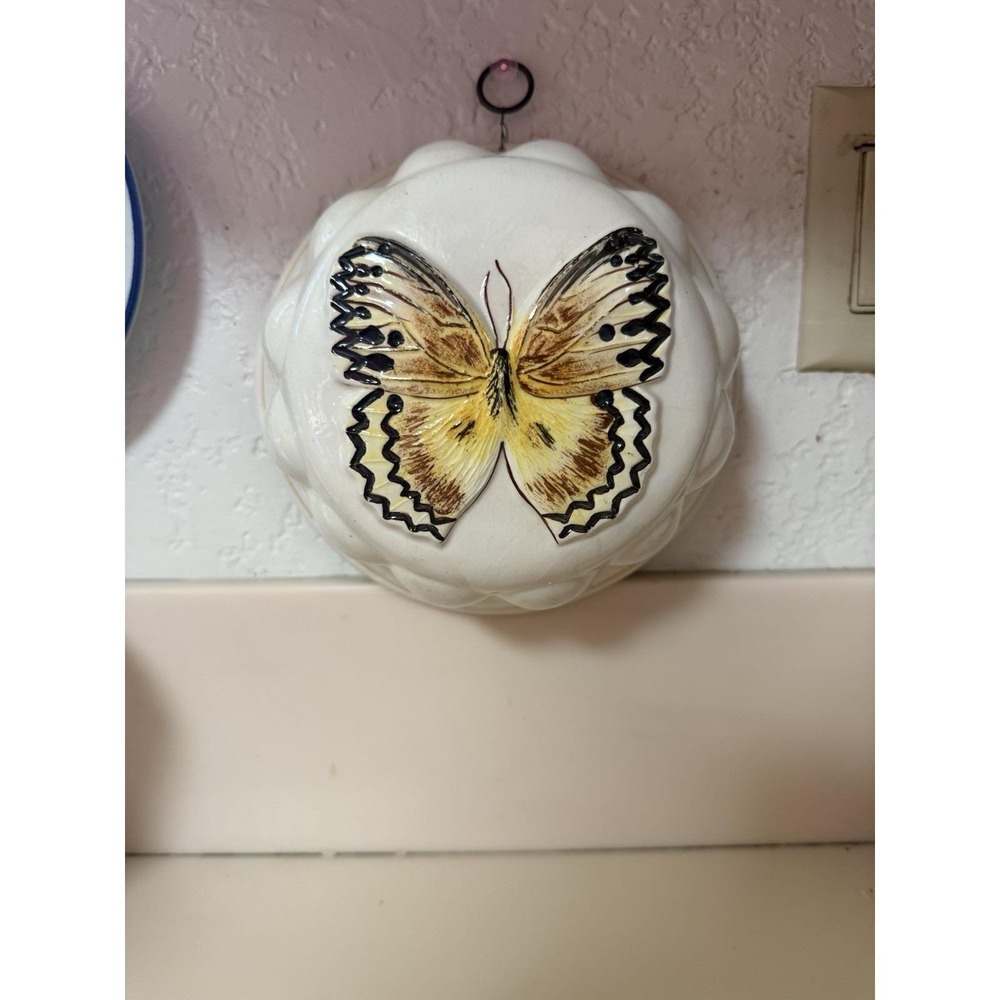 Vintage Ceramic Butterfly Jelly Mold/Wall Hanging‎ Kitchen Art Kitschy 8.5"